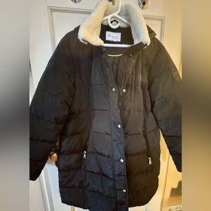 Two by Vince Camuto Black Puffer Coat with White Lining